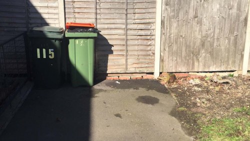 Scheduling flat clearance services in Manor Park